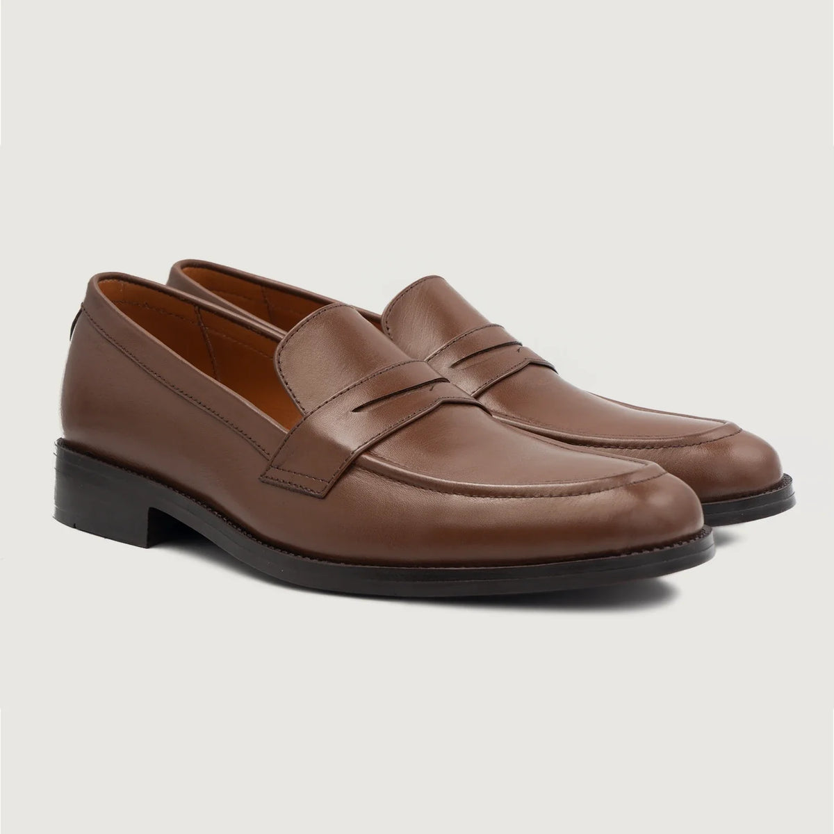 Baxton 复古棕 真皮乐福鞋 男士 in Brown Full-Grain Leather - 侧面轮廓视角 | 官方商城选购