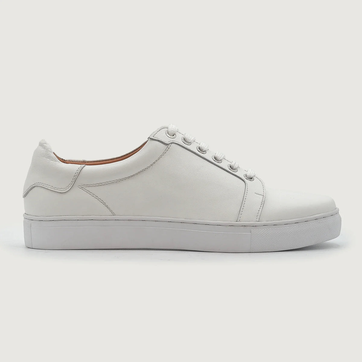 Tan Full-Grain leather Sneakers - 固特异沿条缝制工艺与鞋头细节