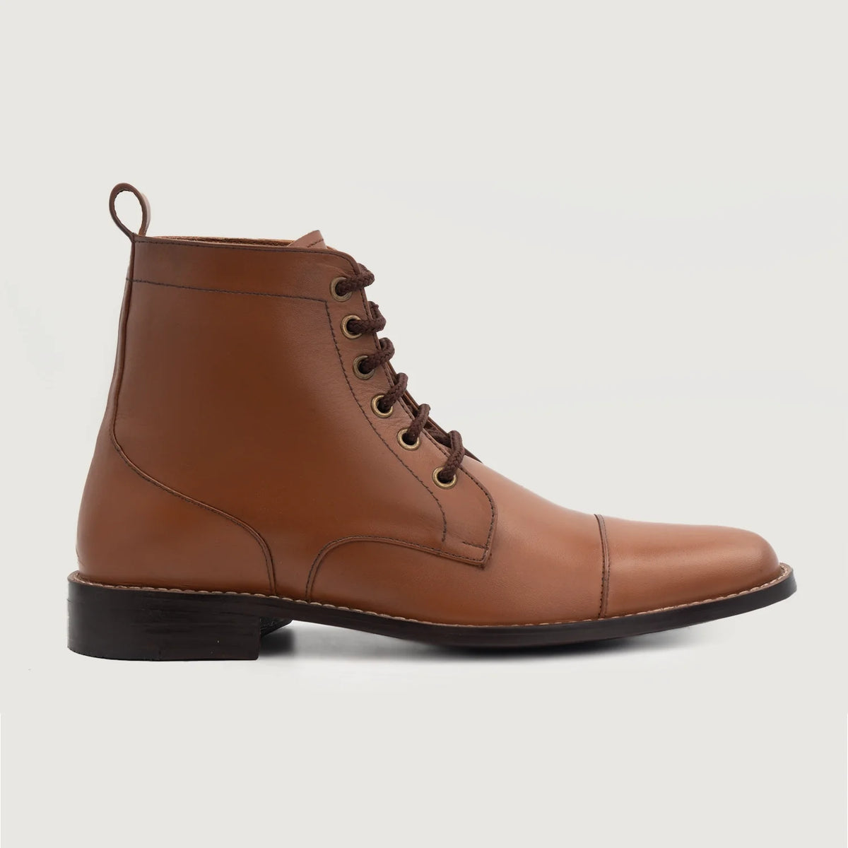 Tan Full-Grain leather Boots - 固特异沿条缝制工艺与鞋头细节
