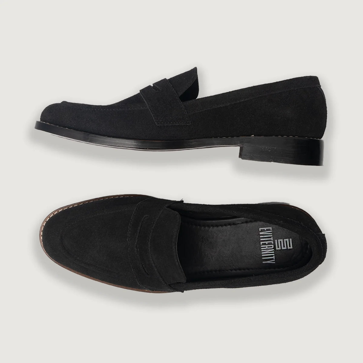 High-Traction Rubber Outsole & Lug Tread Pattern on Baxton 经典黑 Suede 真皮乐福鞋 男士 For Men