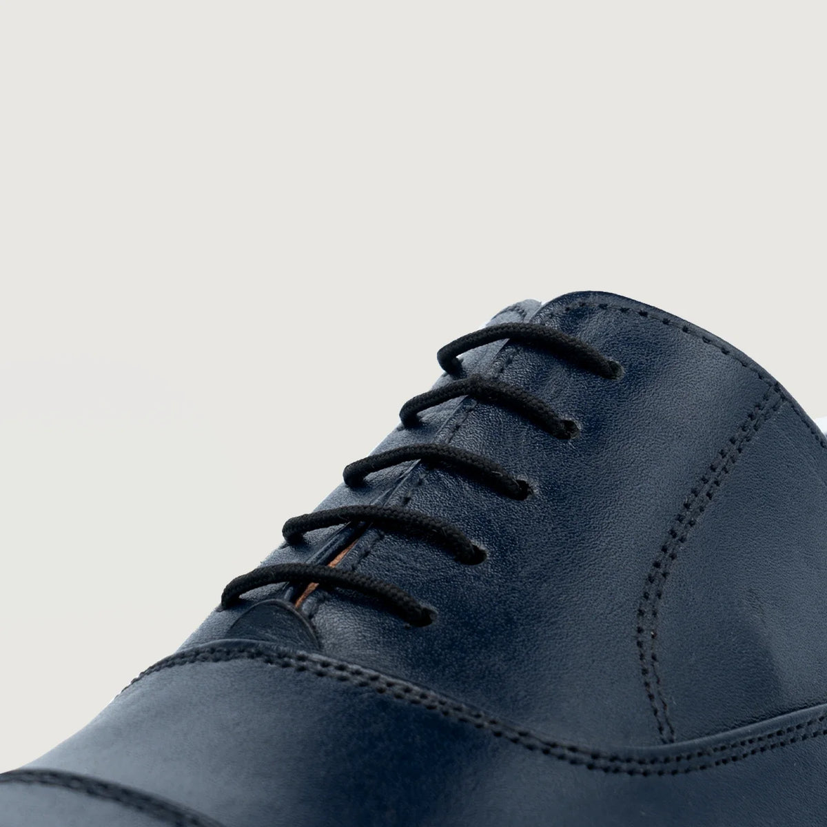 High-Traction Rubber Outsole & Lug Tread Pattern on Professor Oxford Midnight 深海蓝 真皮皮鞋 男士 For Men
