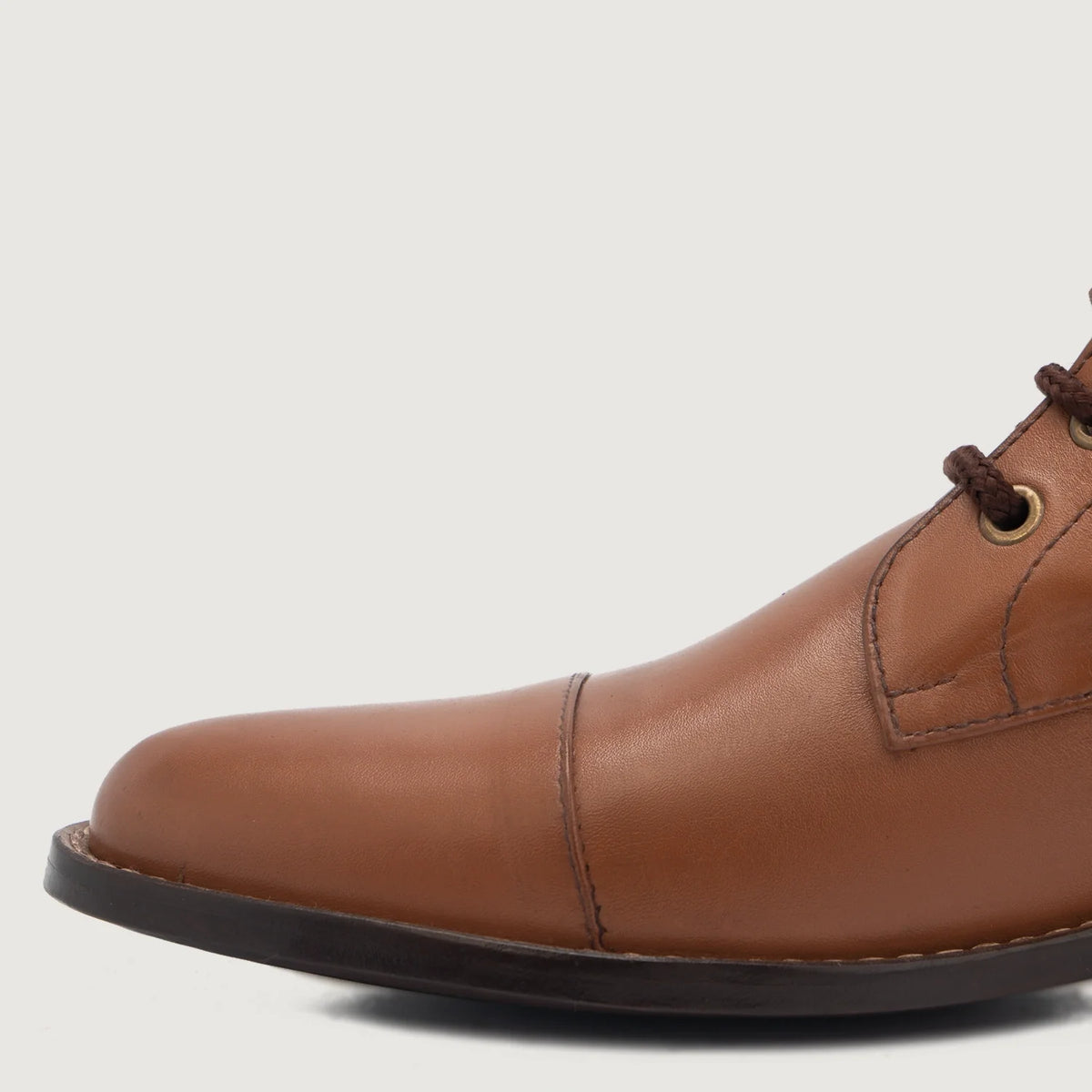 High-Traction Rubber Outsole & Lug Tread Pattern on Knight Derby 浅棕褐色 真皮工装靴马丁靴 男士 For Men