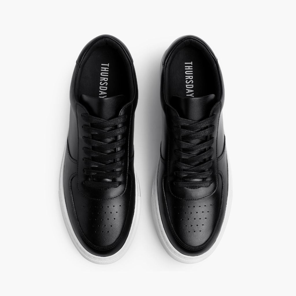 Court Black Leather Sneakers - 加固鞋跟护壁与高密度双排走线细节