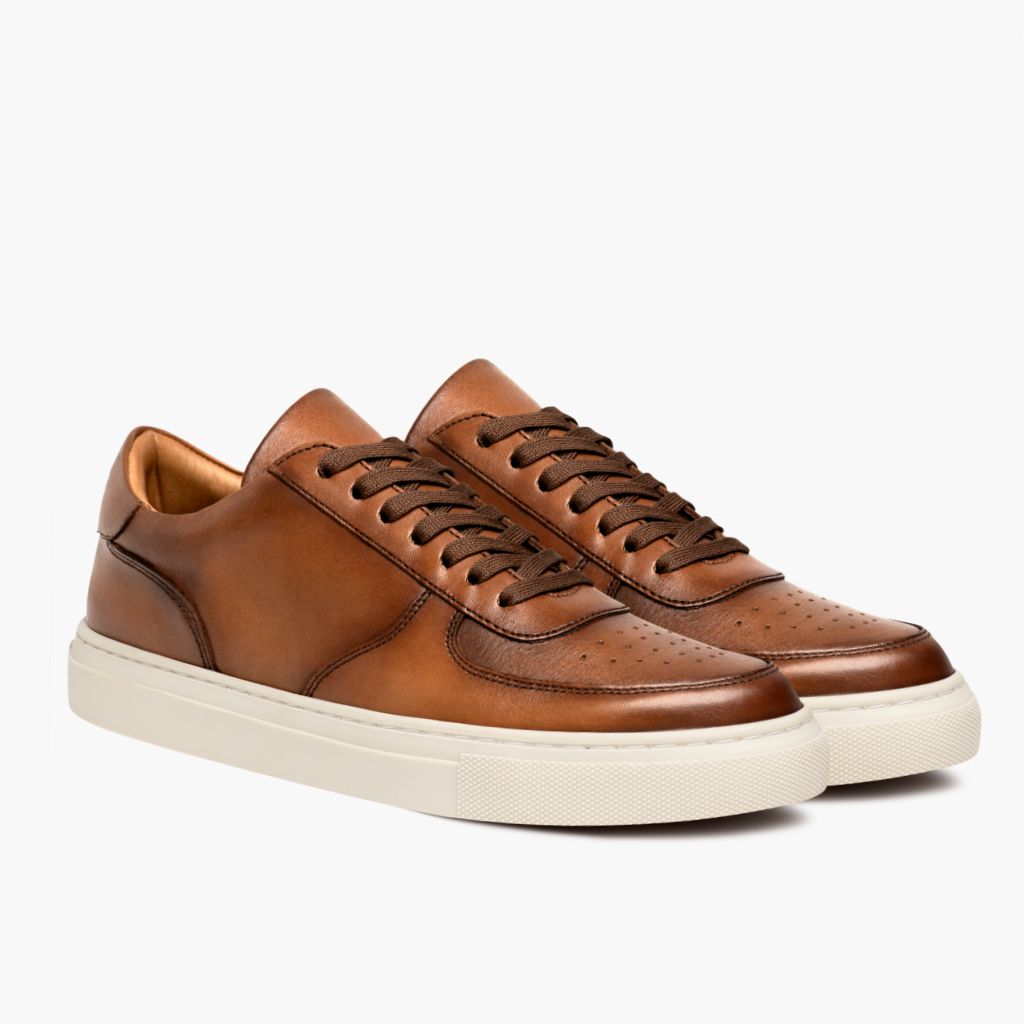 Court Toffee x Off-White 真皮休闲板鞋运动鞋 男士 in White Full-Grain Leather - 侧面轮廓视角 | 官方商城选购