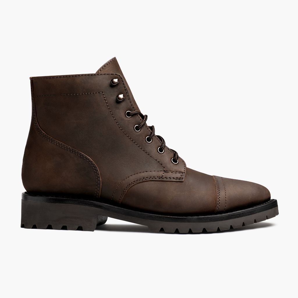 Classic Full-Grain leather Boots - 固特异沿条缝制工艺与鞋头细节