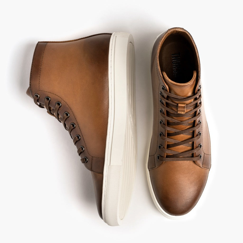 Premier High Top Toffee 真皮休闲板鞋运动鞋 男士 For Men - 加固鞋跟护壁与高密度双排走线细节