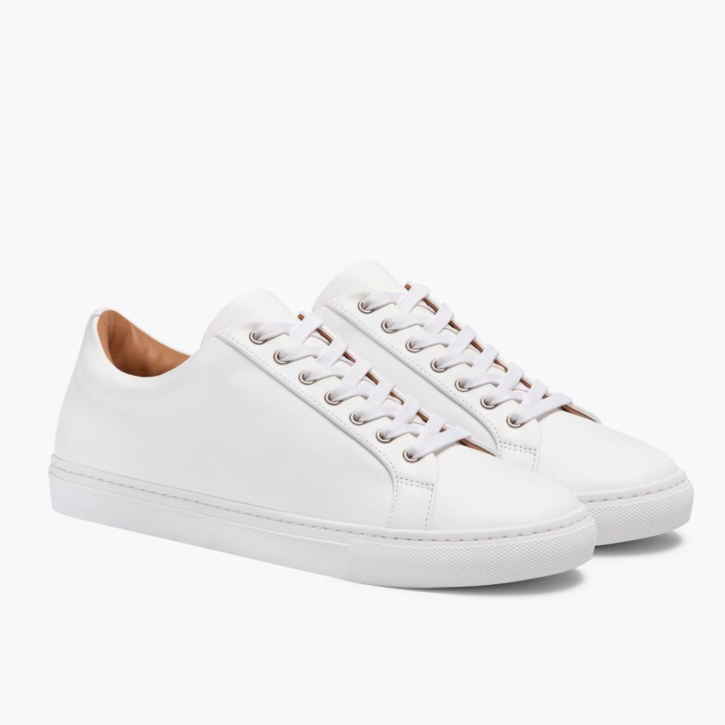 Premier Low Top White 真皮休闲板鞋运动鞋 男士 For Men in White Full-Grain Leather - 侧面轮廓视角 | 官方商城选购