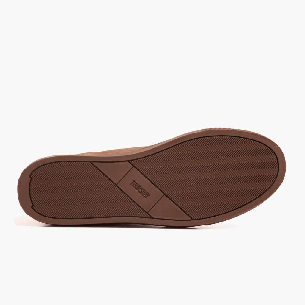 High-Traction Rubber Outsole & Lug Tread Pattern on Premier Low Top Pebble 真皮休闲板鞋运动鞋 男士 For Men