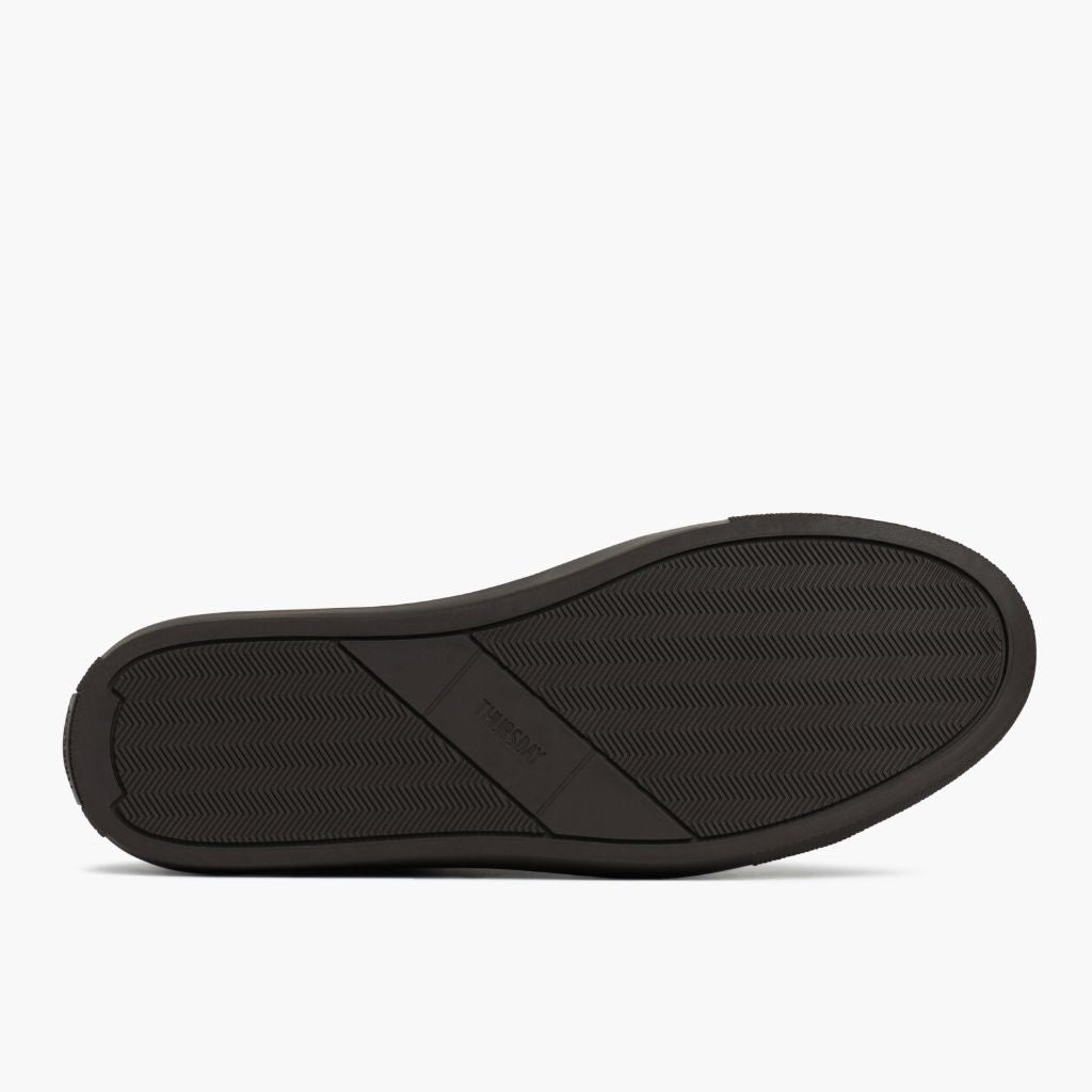 High-Traction Rubber Outsole & Lug Tread Pattern on Premier Low Top Tobacco 真皮休闲板鞋运动鞋 女士