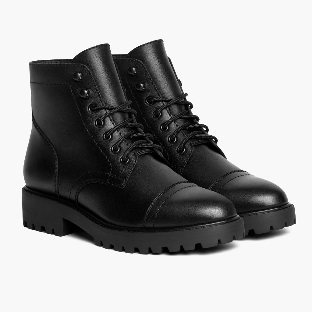 Black Full-Grain leather Boots - 固特异沿条缝制工艺与鞋头细节