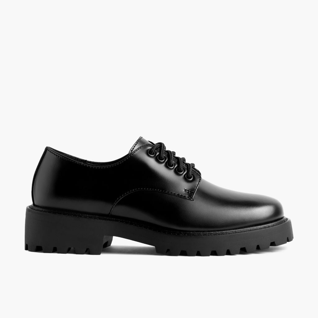 Black Full-Grain leather Sneakers - 固特异沿条缝制工艺与鞋头细节