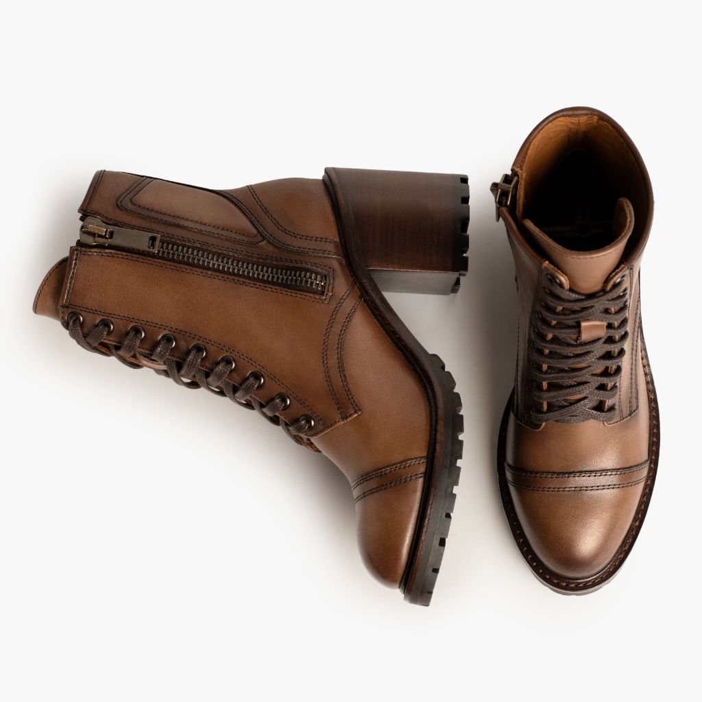 High-Traction Rubber Outsole & Lug Tread Pattern on Rebel Amber Wheat 真皮工装靴马丁靴 女士