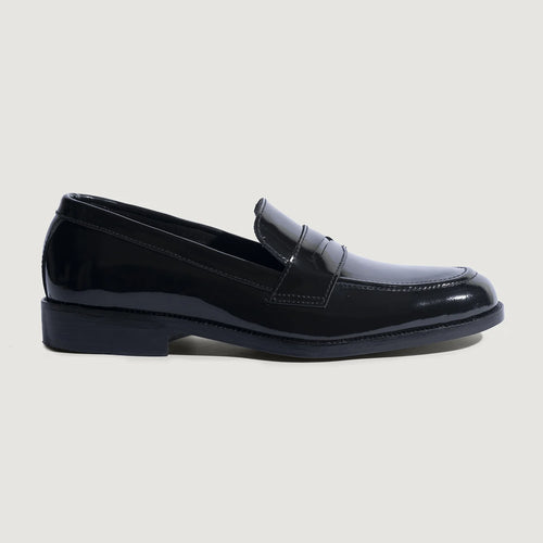 Patent Black Full-Grain leather Loafers - Goodyear Welt Construction & Front Toe Box Detail