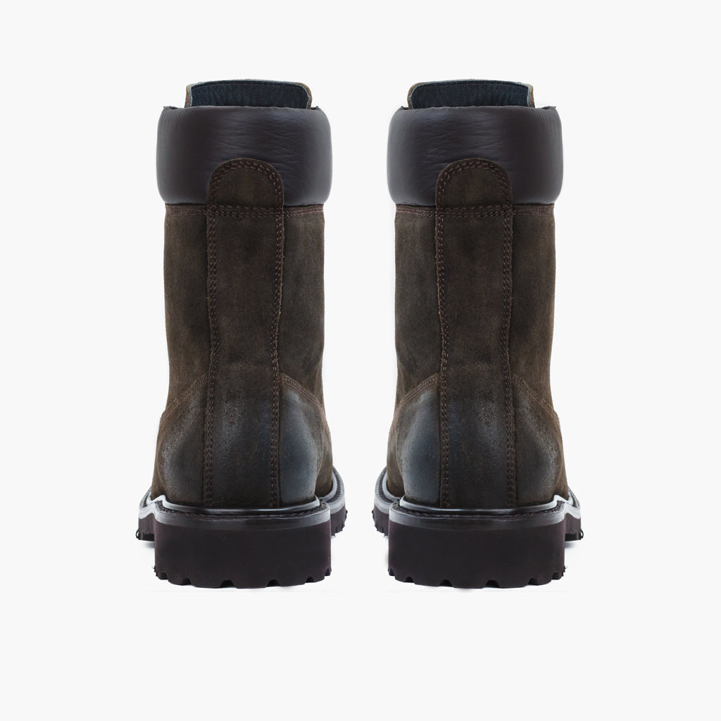 Explorer Dark Olive Suede 真皮工装靴马丁靴 男士 - 加固鞋跟护壁与高密度双排走线细节