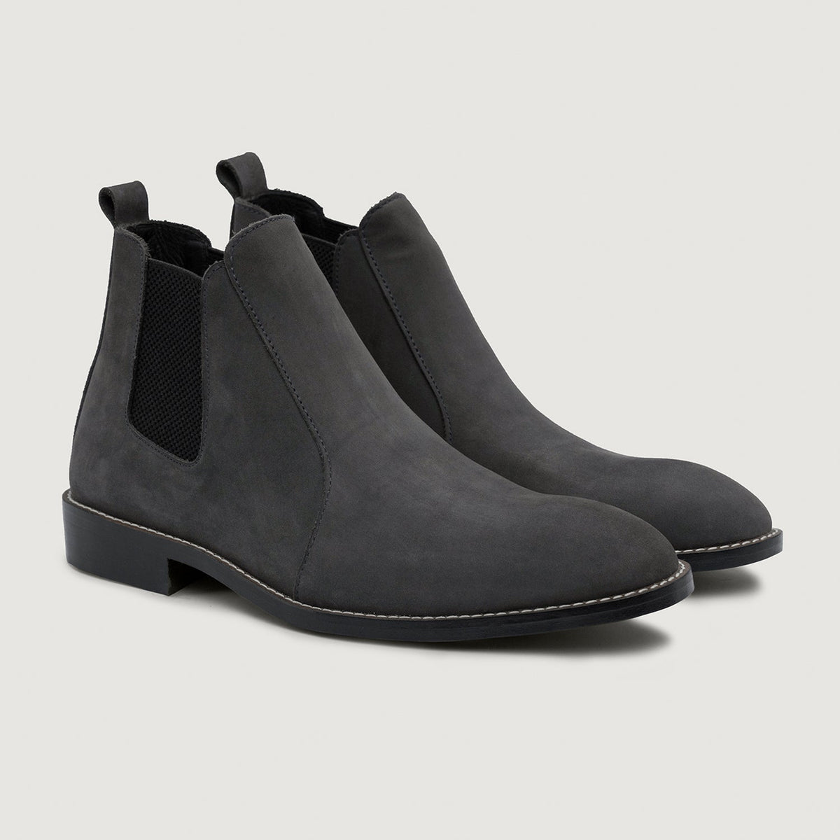 Clarkson Chelsea Grey Nubuck 真皮工装靴马丁靴 - StudGuard 男士 in Grey Full-Grain Leather - 侧面轮廓视角 | 官方商城选购