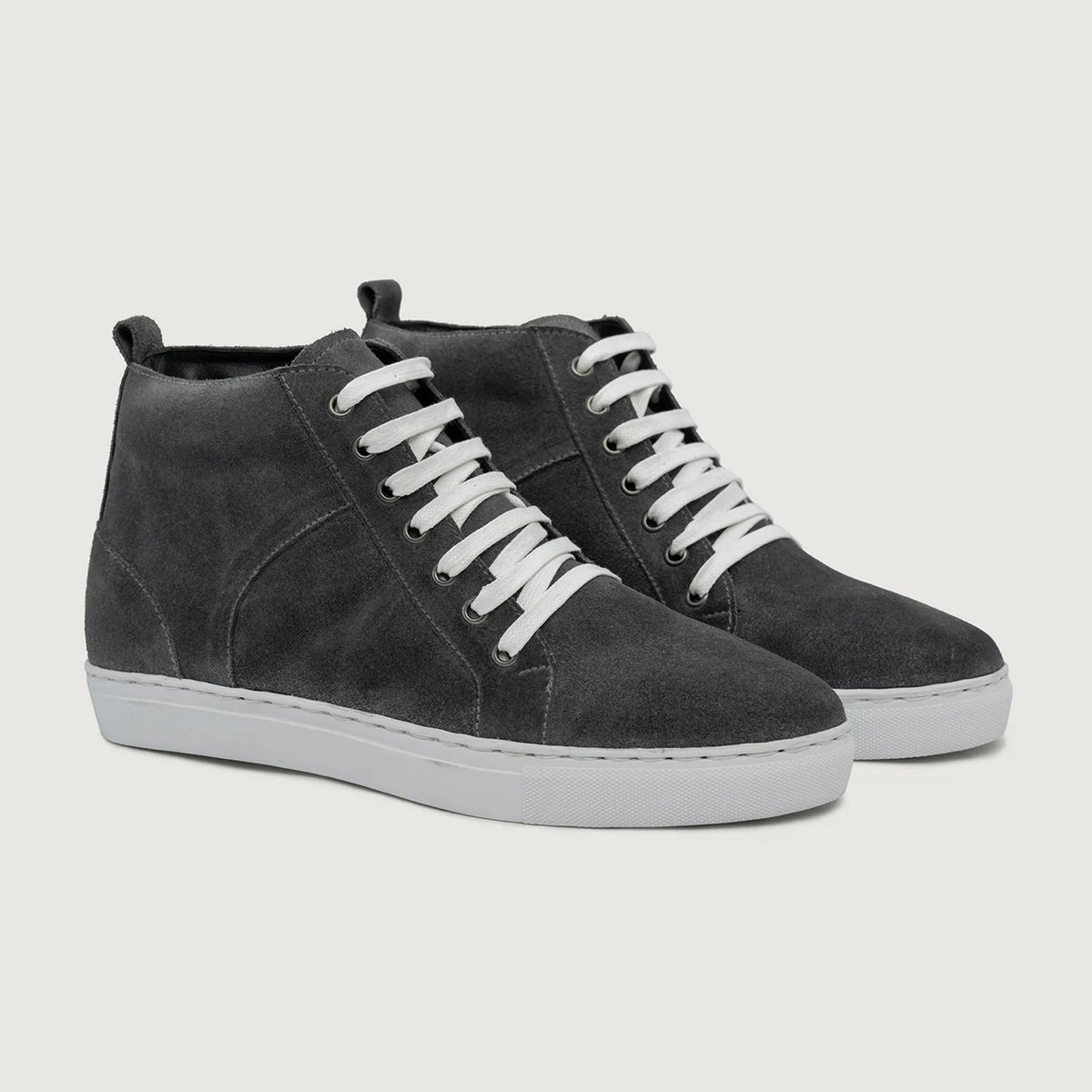 Marty High Top Grey Suede 真皮休闲板鞋运动鞋 男士 For Men in Grey Goatskin Suede - 侧面轮廓视角 | 官方商城选购