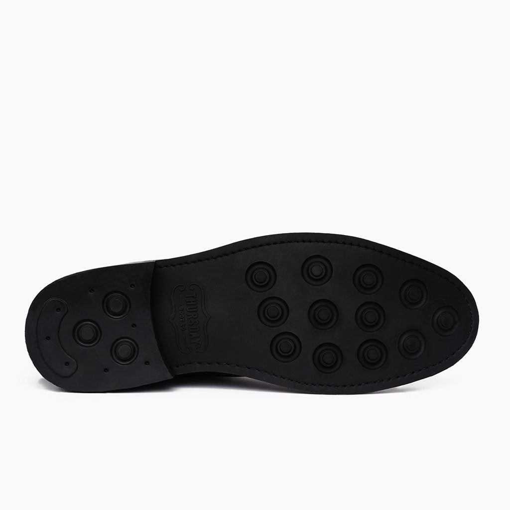 High-Traction Rubber Outsole & Lug Tread Pattern on Captain 经典黑 Matte 真皮工装靴马丁靴 男士
