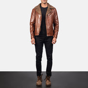 Close-Up Detail of Notch &amp; Zipper Hardware on Men's Alberto Shearling 棕色 真皮夹克 男士