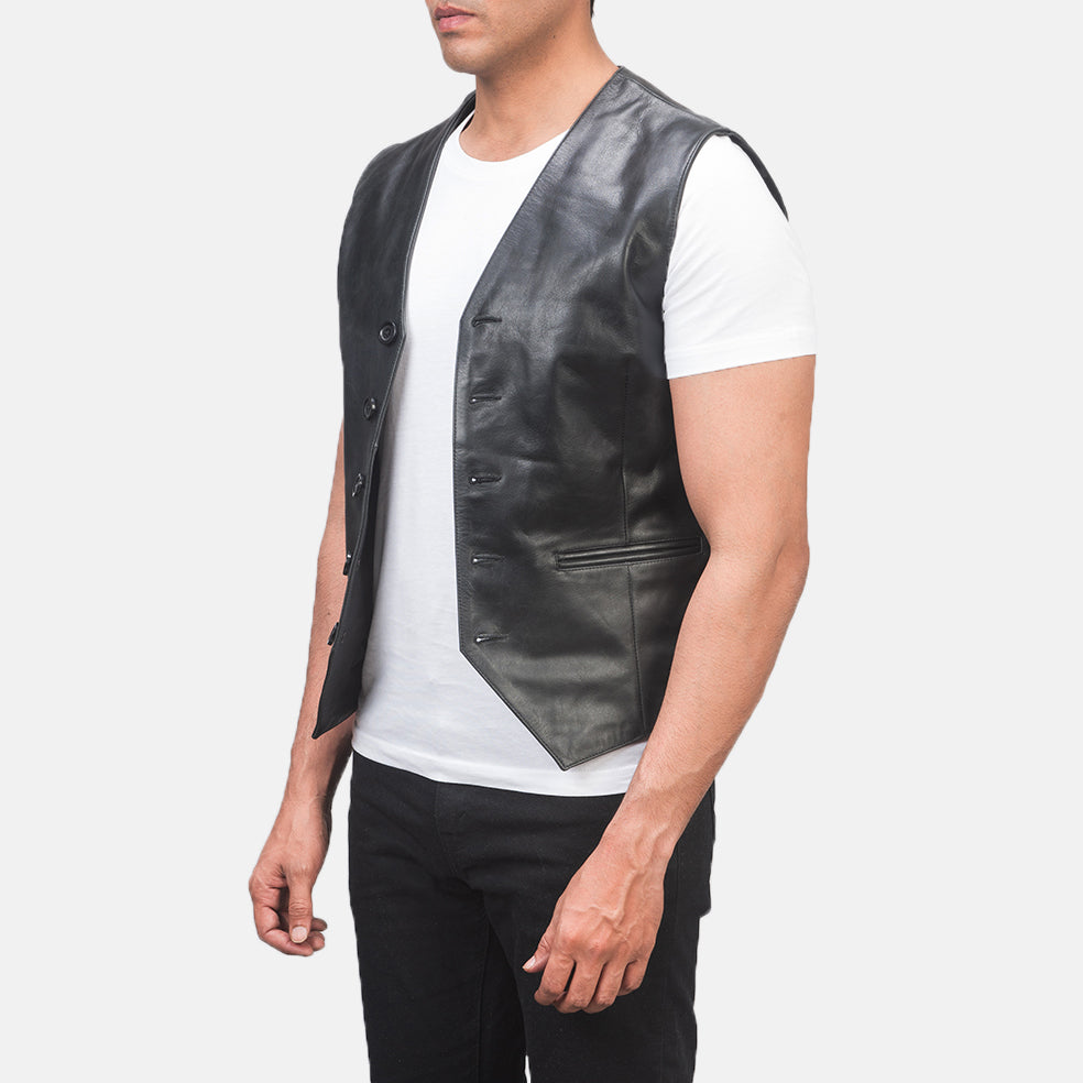 
Black Cowhide leather Vest - 展现肩线贴合与利落下摆的背部视角