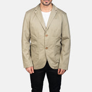 Close-Up Detail of Notch &amp; Button Hardware on Borges Beige 真皮西装外套 男士
