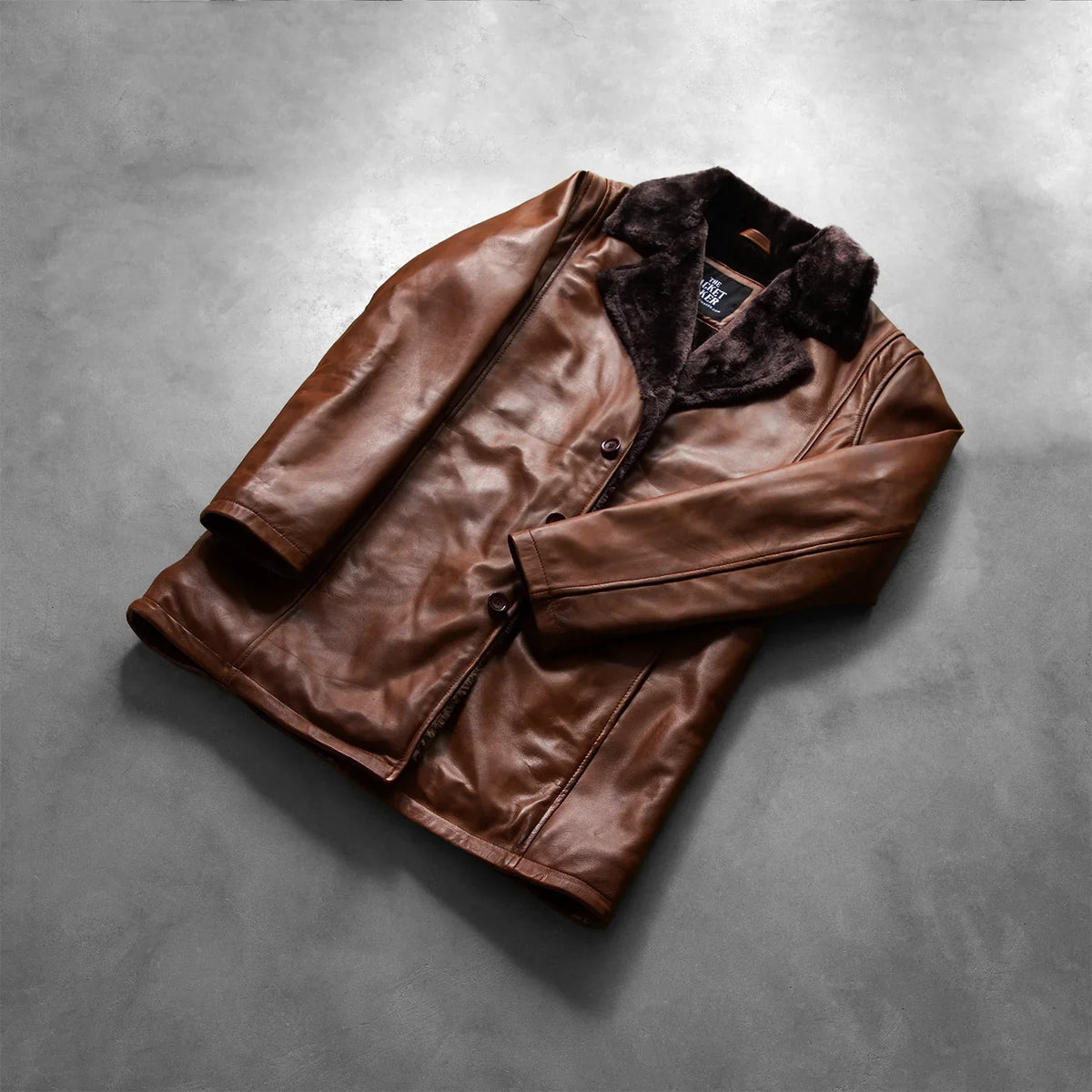 Open Hem &amp; Hem Craftsmanship Construction Detail on Men's Cinnamon 做旧 Leather Fur 真皮大衣 男士