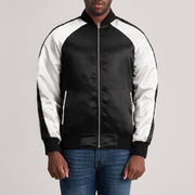 
Clarke 经典黑 Varsity 真皮夹克 男士 in Black & White Satin - 正面版型与定制立体剪裁轮廓 | 官方商城选购
