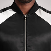
内衬展示 Showing Quilted Polyester Lining & 内部双侧实用暗袋