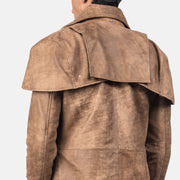 
细节特写 of Classic Collar & Heavy-Duty Zipper Hardware on Classic 复古棕 Leather Duster 男士