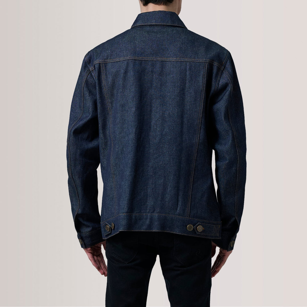 
细节特写 of Classic Collar & Heavy-Duty Zipper Hardware on Conard Ash Grey Denim Trucker Jacket For Men