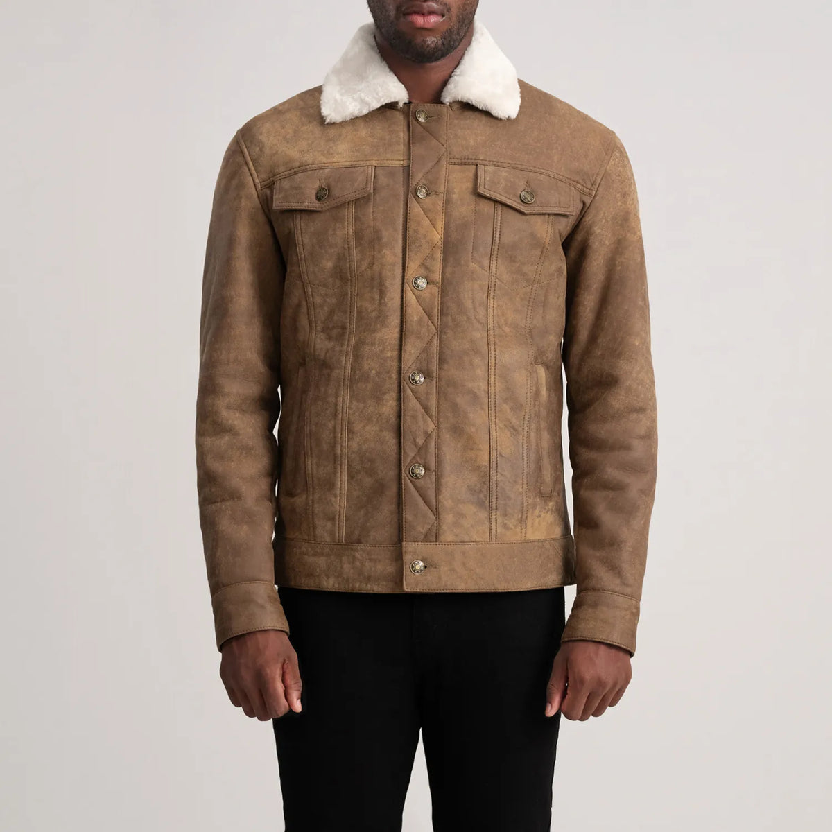 
细节特写 of Classic Collar & Button Hardware on Dallis Snuffed Brown Shearling Trucker Jacket
