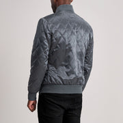 Close-Up Detail of Varsity &amp; Zipper Hardware on Danson Quilted Grey Varsity 真皮夹克 男士