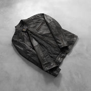 
模特上身效果： Dean 经典黑 真皮机车皮衣 男士 模特试穿展示（自然光垂坠质感）