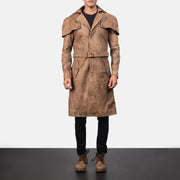 
细节特写 of Classic Collar & Buttons + Belt Hardware on Deux 复古棕 Leather Duster 男士