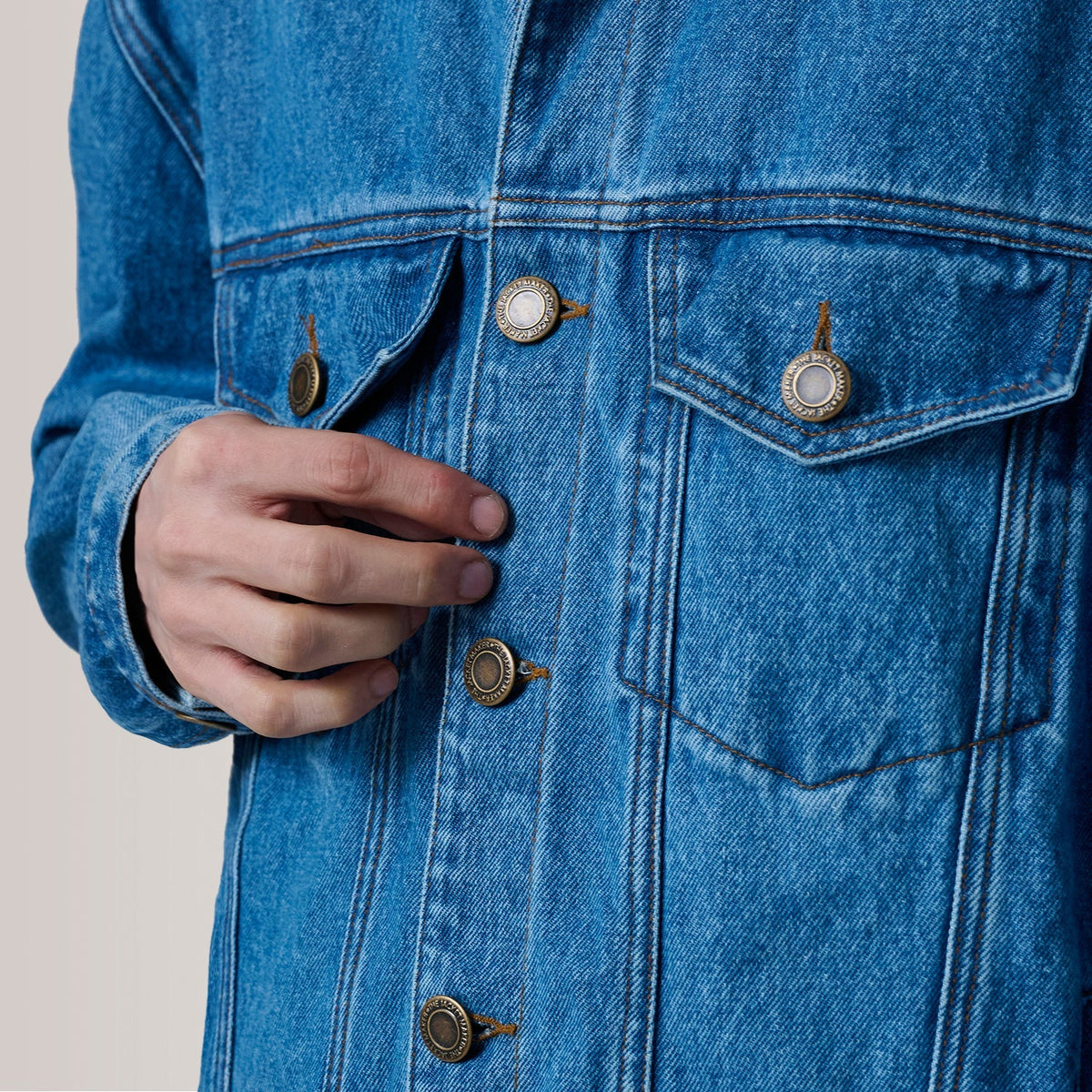 
内衬展示 Showing Quilted Viscose Lining & 内部双侧实用暗袋