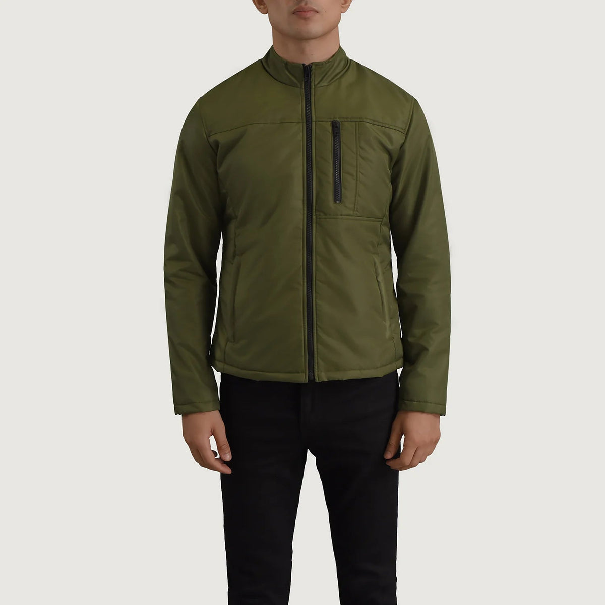 Close-Up Detail of Classic Collar &amp; Zipper Hardware on Elliot Green Lightweight 真皮夹克 男士