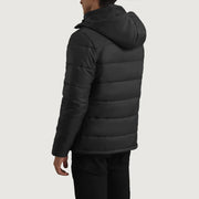 
细节特写 of Classic Collar & Zipper With Wind Flap Hardware on Erico 经典黑 Hooded Puffer 真皮夹克 男士