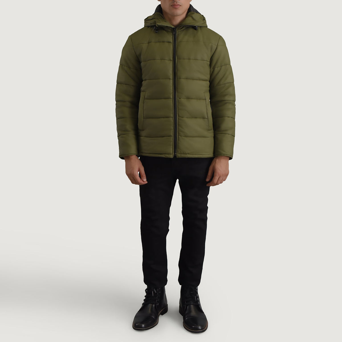 
Erico 墨绿色 Hooded Puffer 真皮夹克 男士 - 展现立体袖型与合身版型的侧身视角