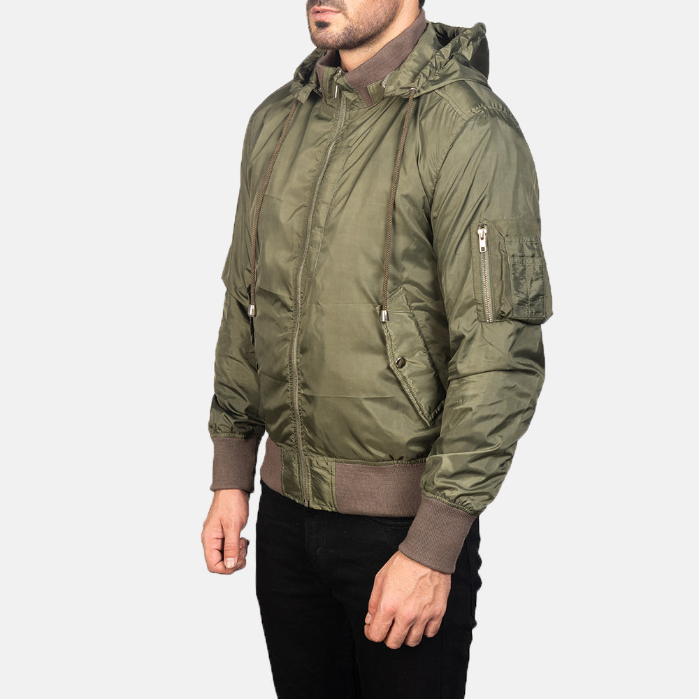 
Green Nylon Bomber Jacket - 展现肩线贴合与利落下摆的背部视角