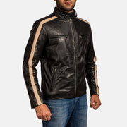 Close-Up Detail of Band with snap button &amp; Zipper Hardware on Men's Jack 黑色 真皮机车夹克 男士