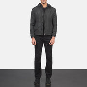 
Jimmy 经典黑 Hooded Windbreaker 真皮夹克 男士 - 展现立体袖型与合身版型的侧身视角