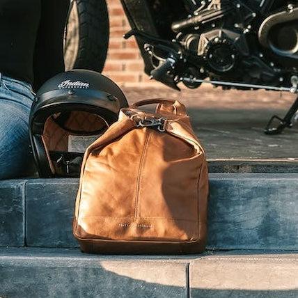 Saar Full-Grain Leather Backpack 女士 – alternate product view 2