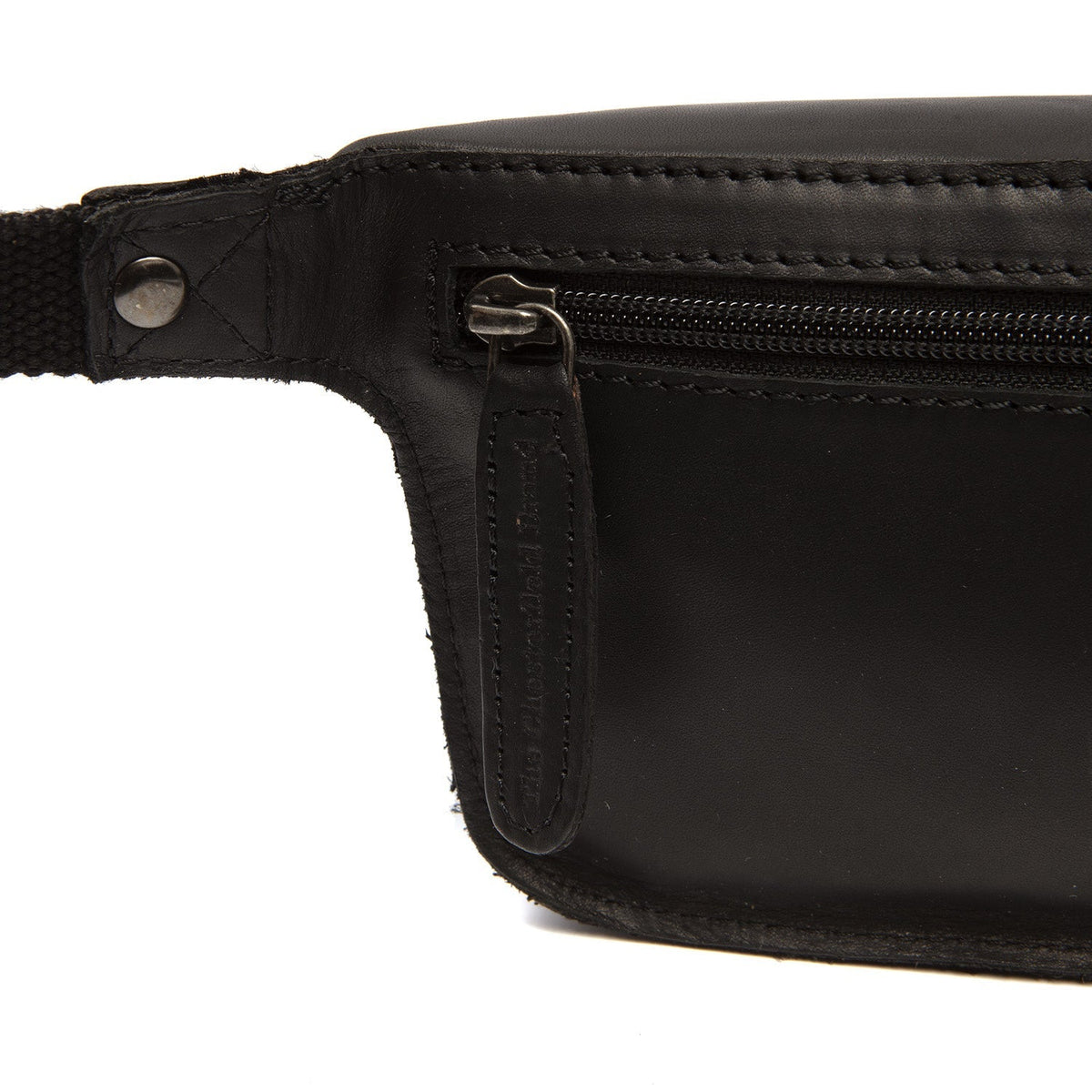 Solid Antique Brass Hardware &amp; Heavy-Duty Dual Zipper Detail on Toronto Full-Grain Leather Belt Bag 女士