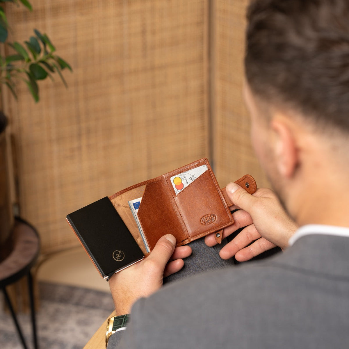 Larino Full-Grain Leather Card Holder 女士 – alternate product view 3