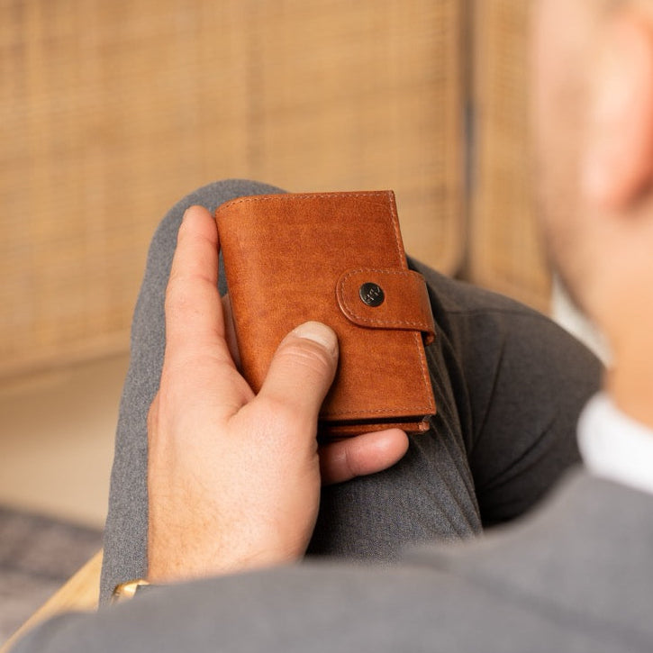 Lesina Full-Grain Leather Card Holder 女士 – alternate product view 2