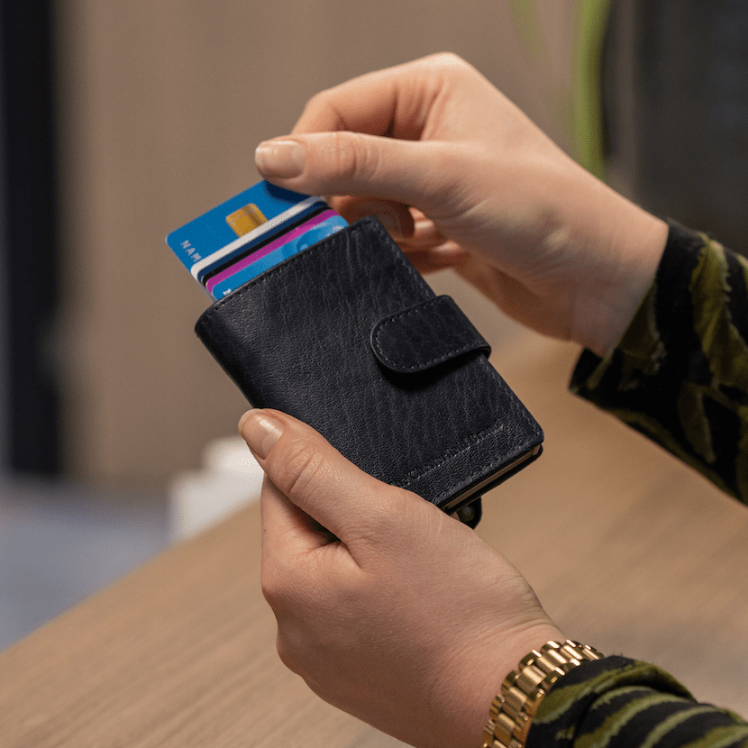 Prague Full-Grain Leather Card Holder 女士 – alternate product view 2