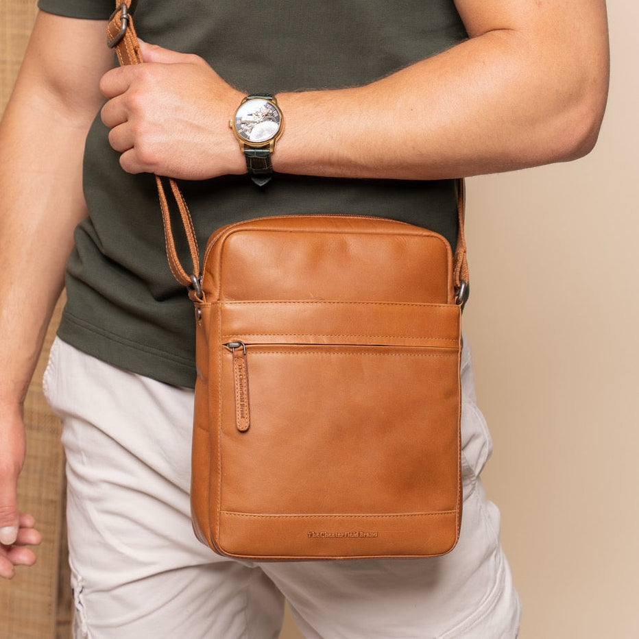 Anzora Full-Grain Leather Crossbody Bag 男士 – alternate product view 2