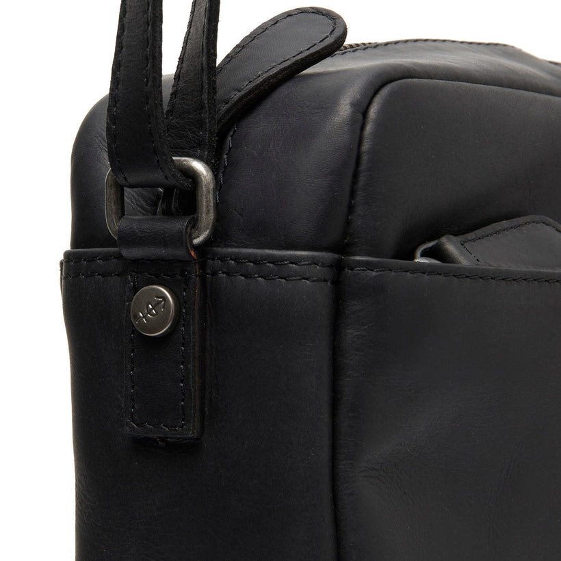Arona Full-Grain Leather Crossbody Bag 女士