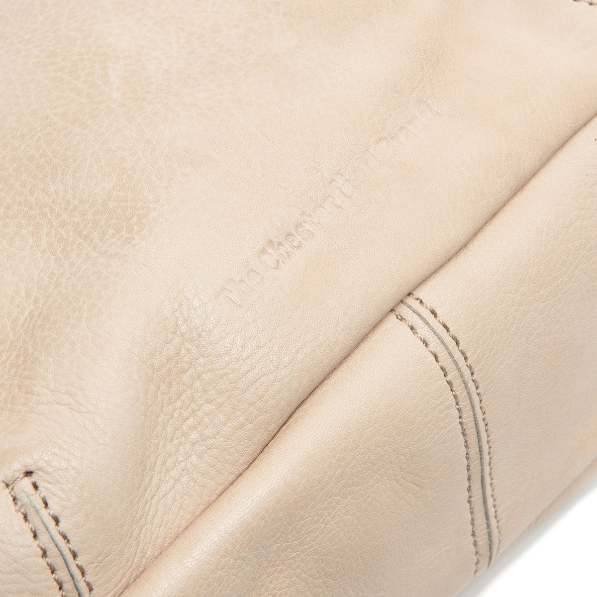 
内衬展示 Showing Dedicated Padded Laptop Sleeve & Multi-Compartment Organization