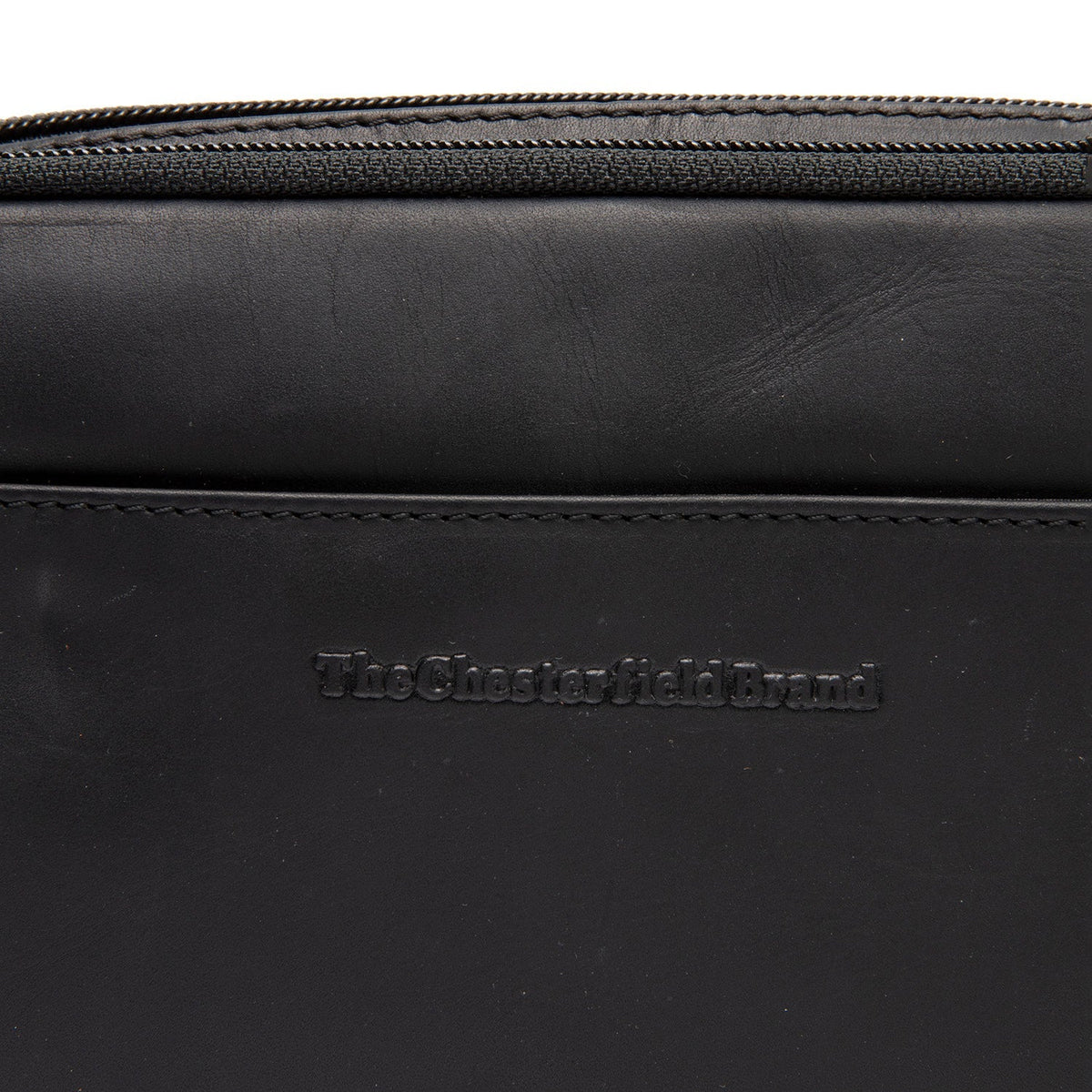 
Classic 100% Full-Grain leather Bag - 展现加固真皮背带与承重走线的背部视角