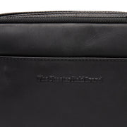 
Classic 100% Full-Grain leather Bag - 展现加固真皮背带与承重走线的背部视角